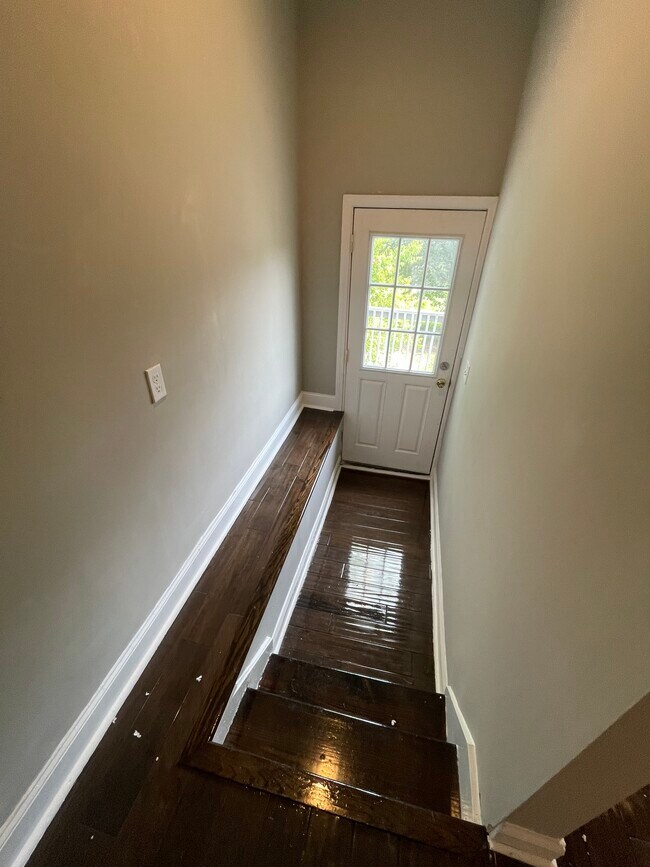 Building Photo - 1515 Chamberlain Ave