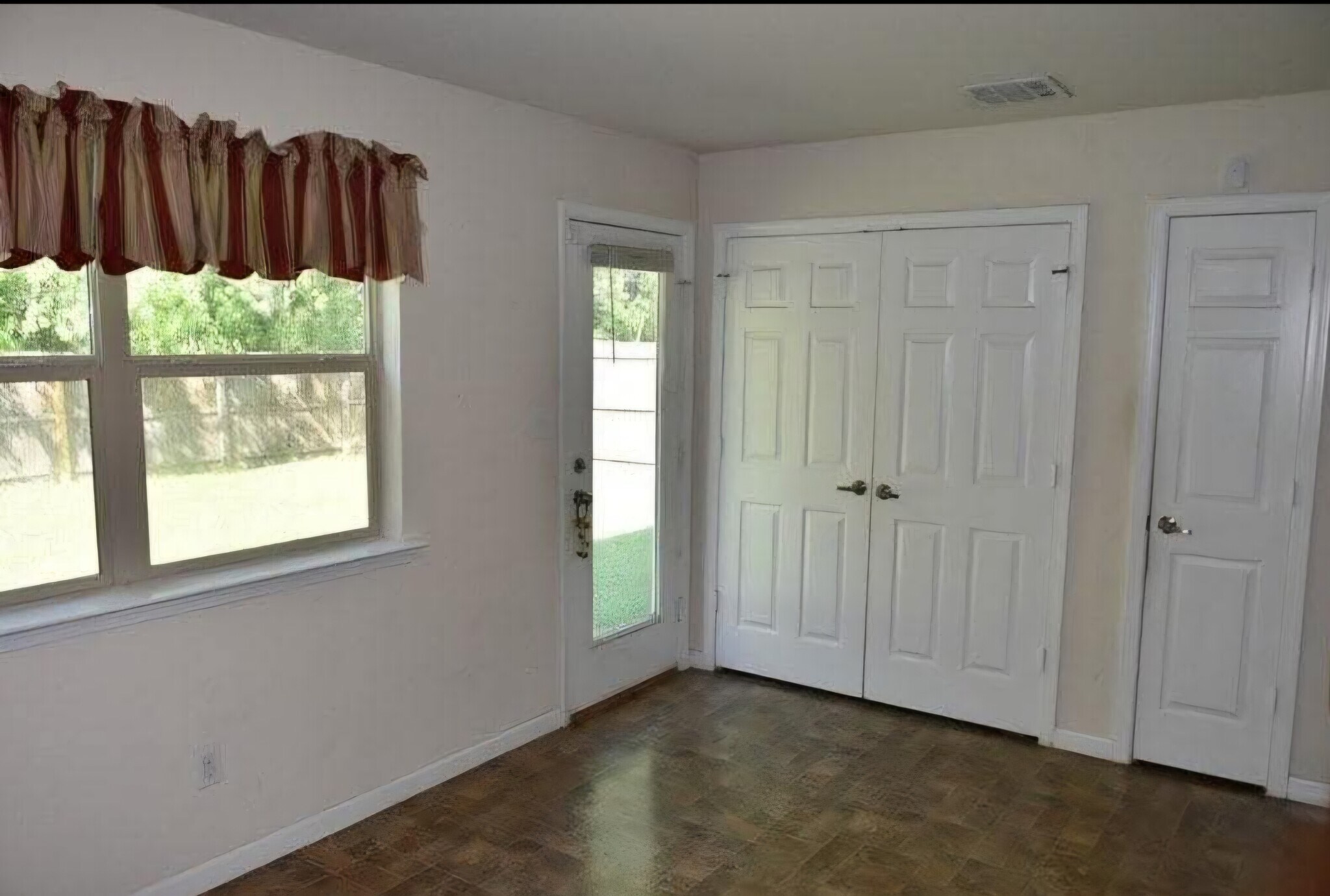 Building Photo - 39090 Prairie North Dr