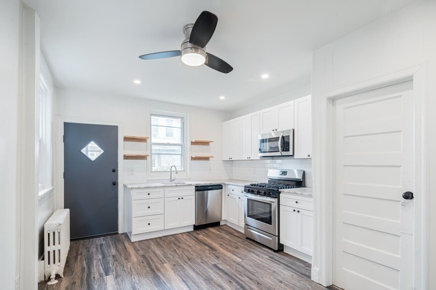 Building Photo - 6018 Irving St