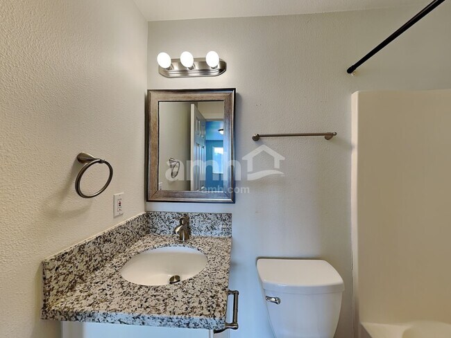 Building Photo - 16961 SW Cashew Way