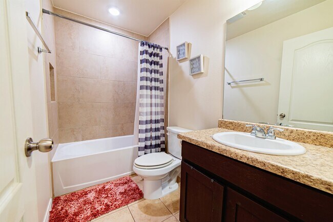 Building Photo - 2021 Port Louisiana Dr