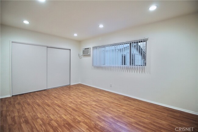Building Photo - 3815 W Verdugo Ave
