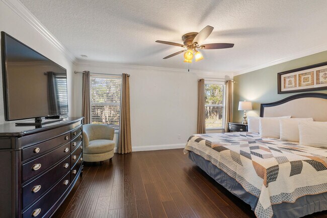 Building Photo - 8931 Cuban Palm Rd