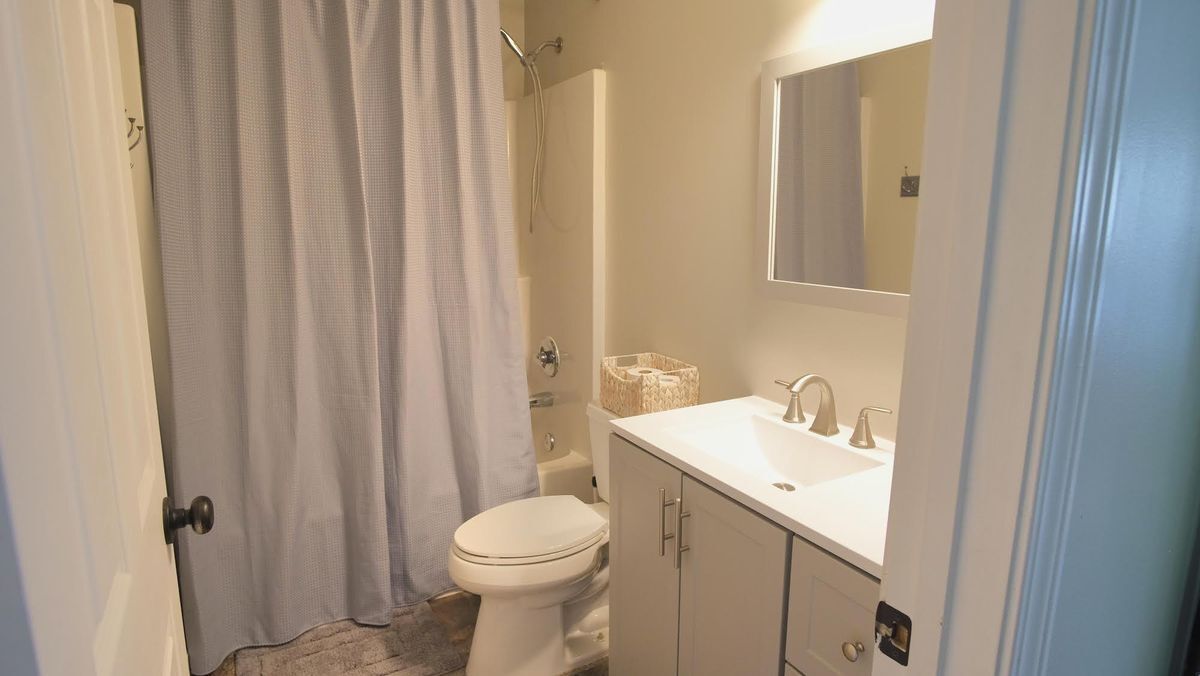 Building Photo - 283 Shiloh Ln