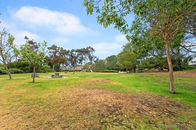 Building Photo - 3621 Bernwood Pl