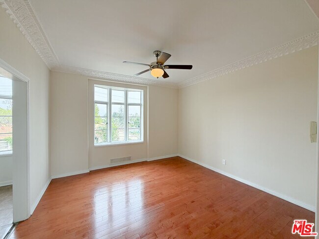 Building Photo - 1314 Hayworth Ave