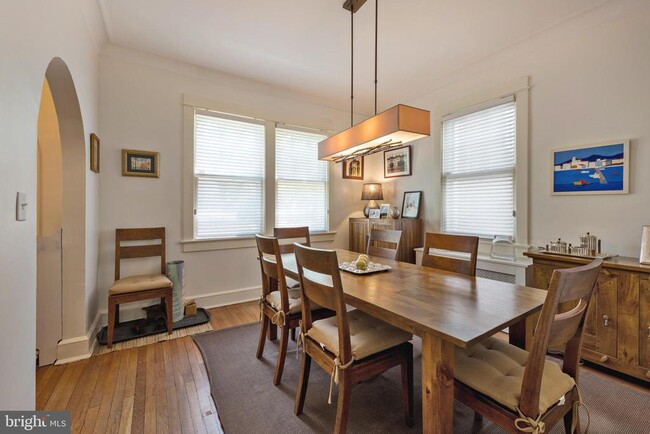 Building Photo - 5534 Nevada Ave NW