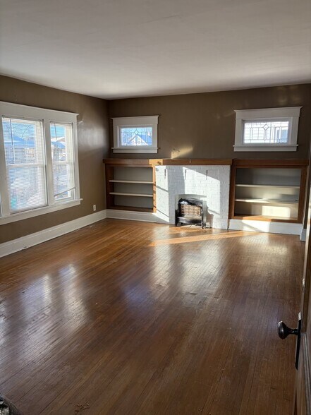 Building Photo - 159 Carmel Rd