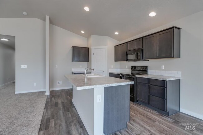 Building Photo - 3400 W Adios St