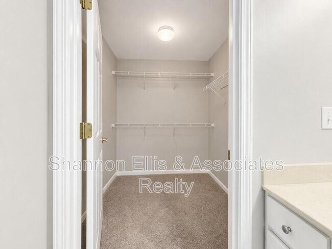 Building Photo - 3057 Orchard Ridge Cir