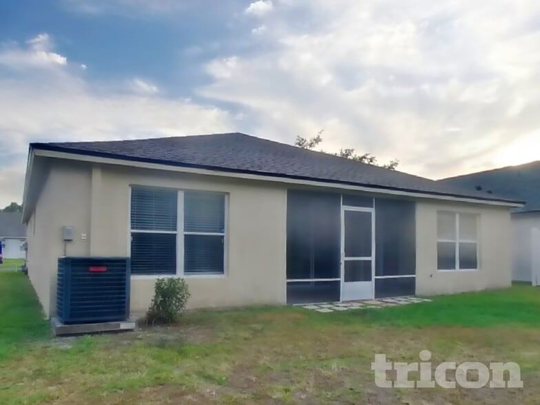 Building Photo - 31137 Chatterly Dr