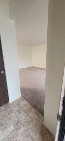 Building Photo - 4761 Foxdale Dr