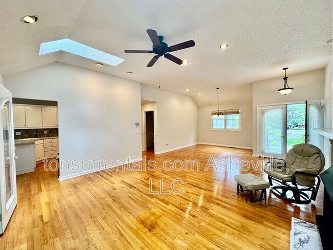 Building Photo - 200 Turkey Pine Ct