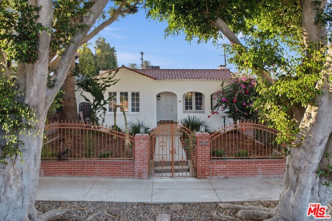 Building Photo - 641 N Martel Ave