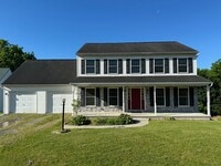 Building Photo - 4 Bed 3 Bath Updated Home In Lititz