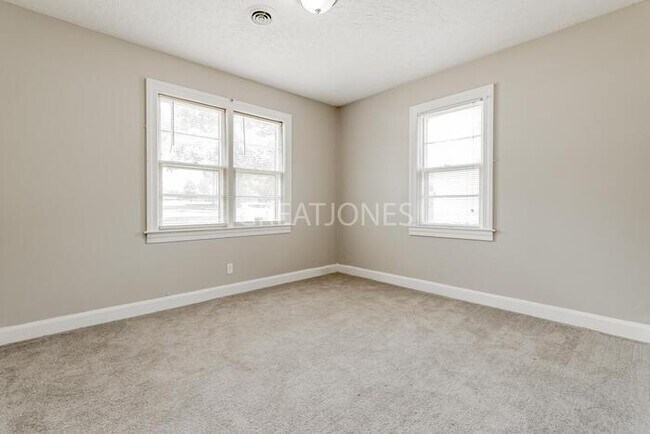 Building Photo - NOW OFFERING HALF OFF THE FIRST FULL MONTH...