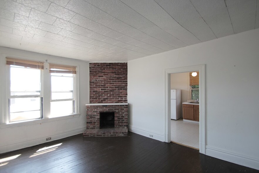 Building Photo - 228 Union St