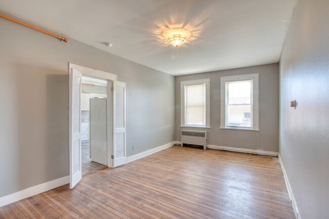 Building Photo - 2718 Fairfield Ave