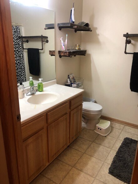 Building Photo - 2109 2nd Ave SE