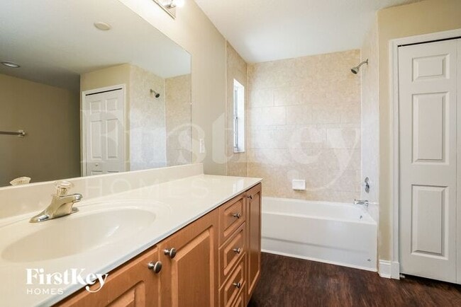 Building Photo - 3707 23rd St SW