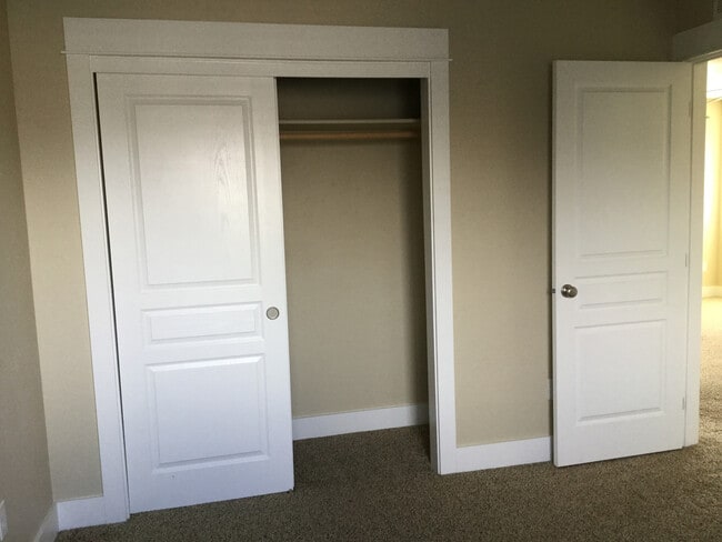 Building Photo - Boise, 3Bd/2.5Bth/2Car, 1743Sqft, Greenbriar Commons Subdivision