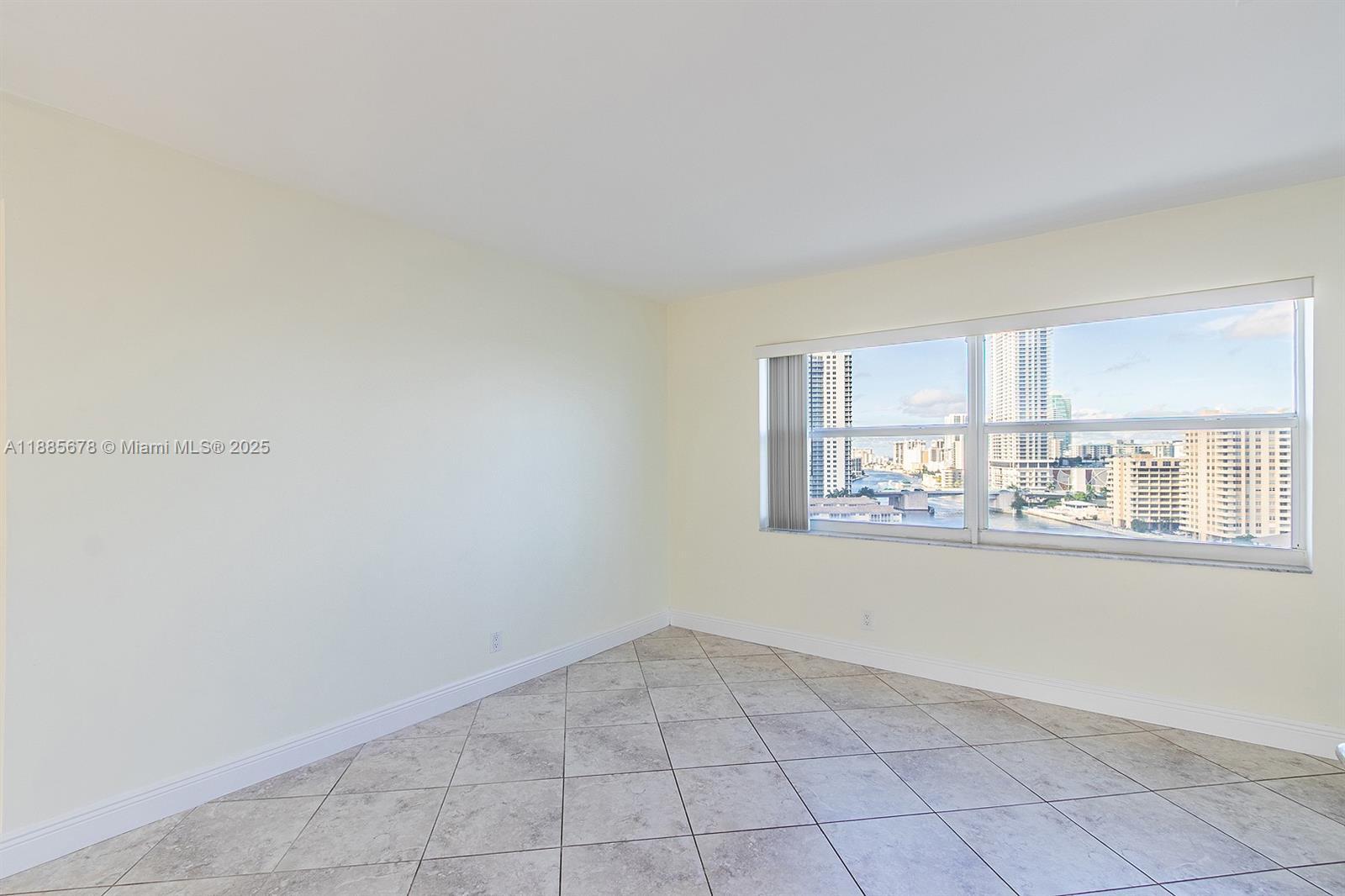 Building Photo - 121 Golden Isles Dr