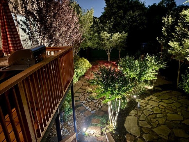 Building Photo - 585 Marylebone Dr