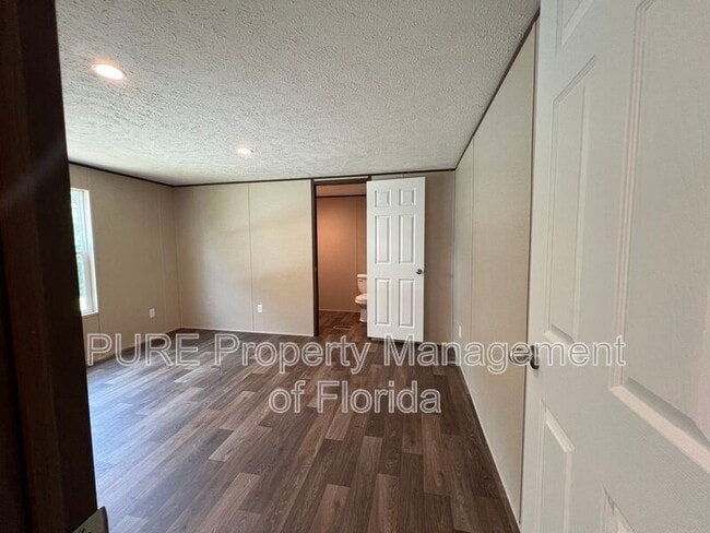Building Photo - 16364 SE 57th St