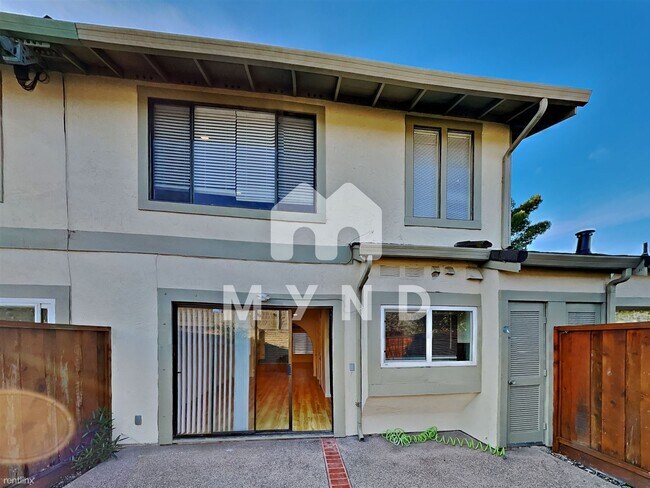 Building Photo - 3 br, 2.5 bath Townhome - 34320 Gadwall Cmn