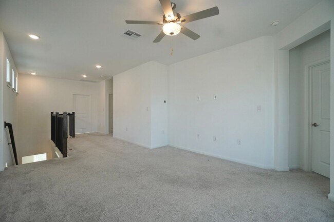 Building Photo - 1610 Iberville Dr