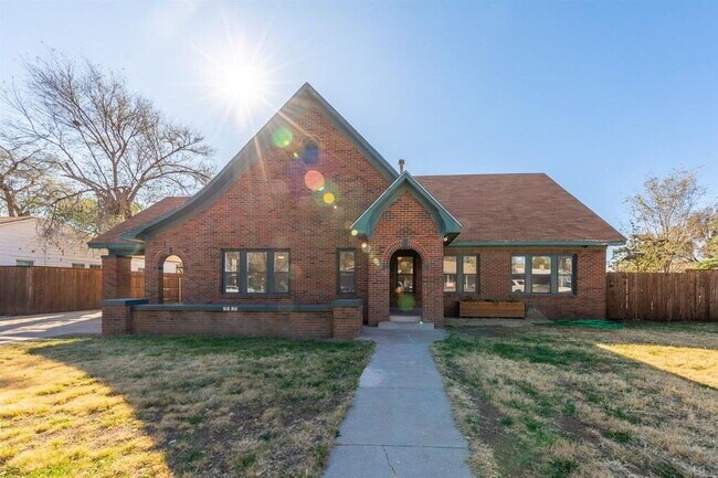 Building Photo - Spacious Four Bedroom near Texas Tech!