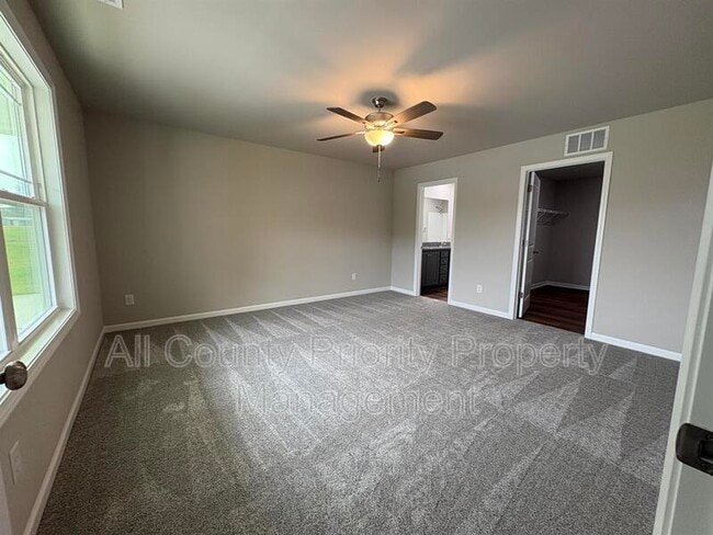 Building Photo - 107 Faucette Dr