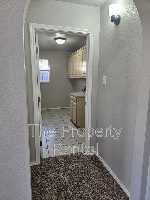 Building Photo - 4407 Trevino St