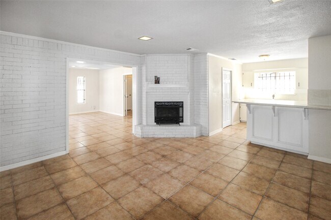 Building Photo - 10322 Nold Dr