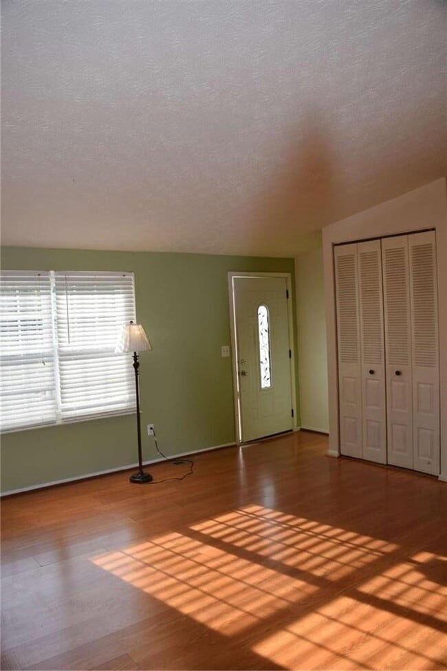 Building Photo - 2805 Pine Meadow Dr