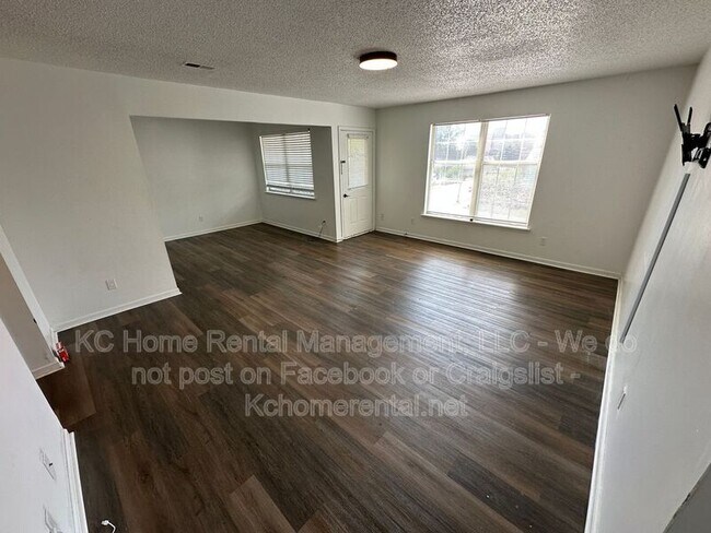 Building Photo - 300 Osage St