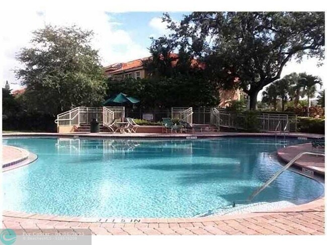 Building Photo - 4929 N Harbor Isles Dr