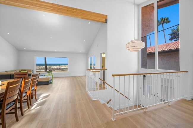 Building Photo - 92 Trinidad Bend