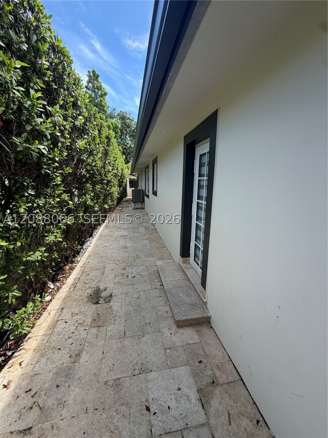 Building Photo - 9341 Dickens Ave