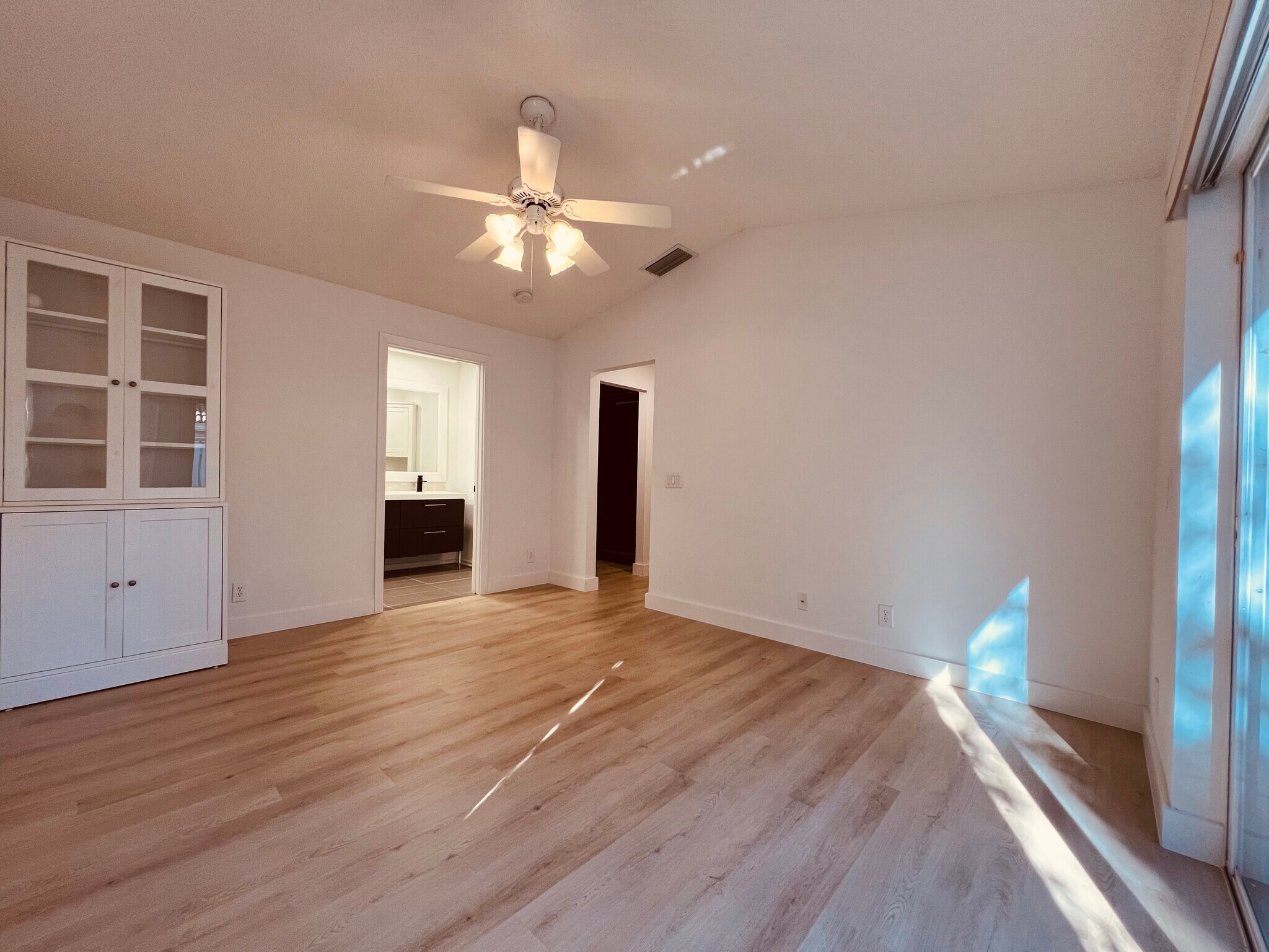 Building Photo - 1611 Palermo Dr