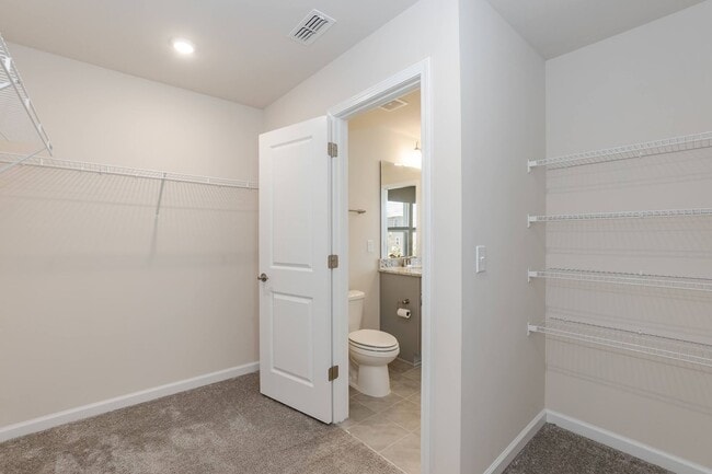 Building Photo - Move In Ready Three Bedroom Home!