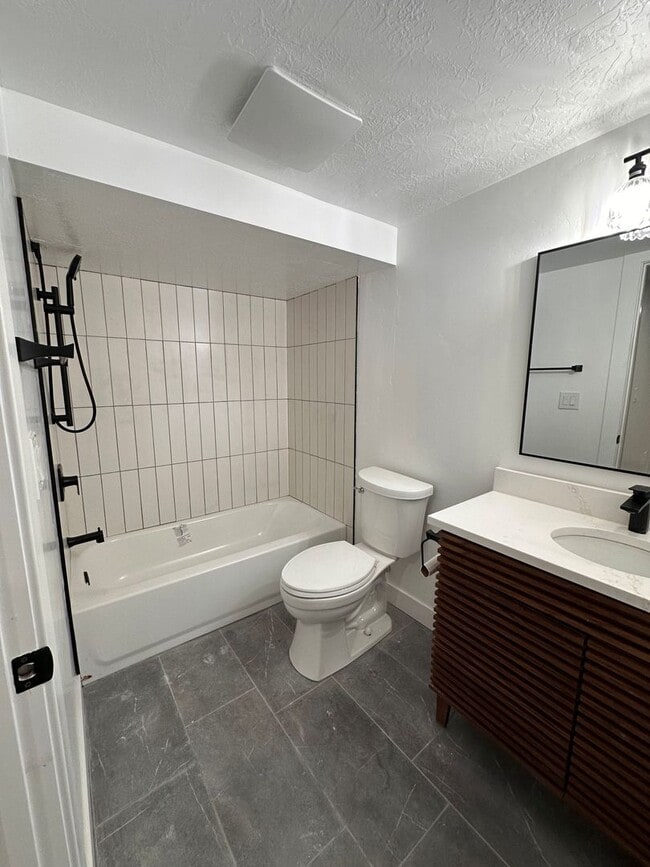 Building Photo - Completely Remodeled 3 Bedroom Home
