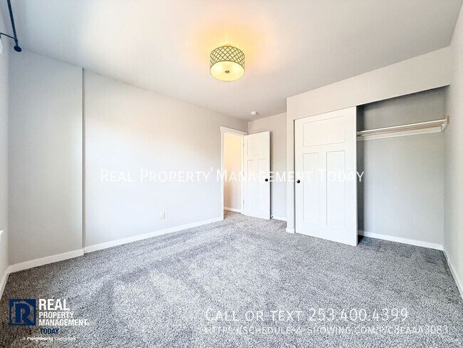 Building Photo - 362 Bondgard Ave E