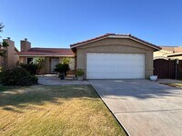 Building Photo - SW Home 3bed 2bath + office space $2250rent/deposit