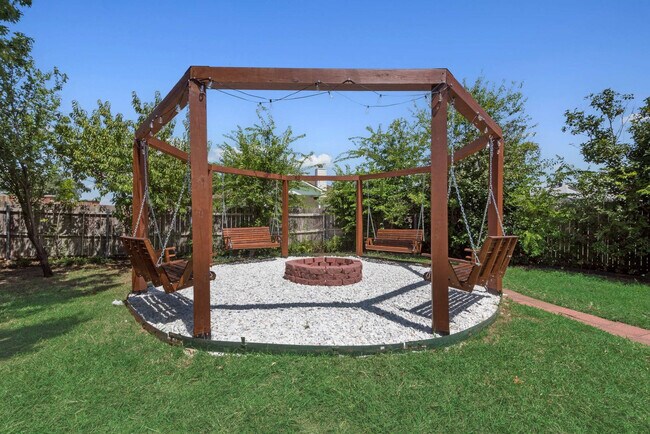 Building Photo - 5795 Brighton Ct