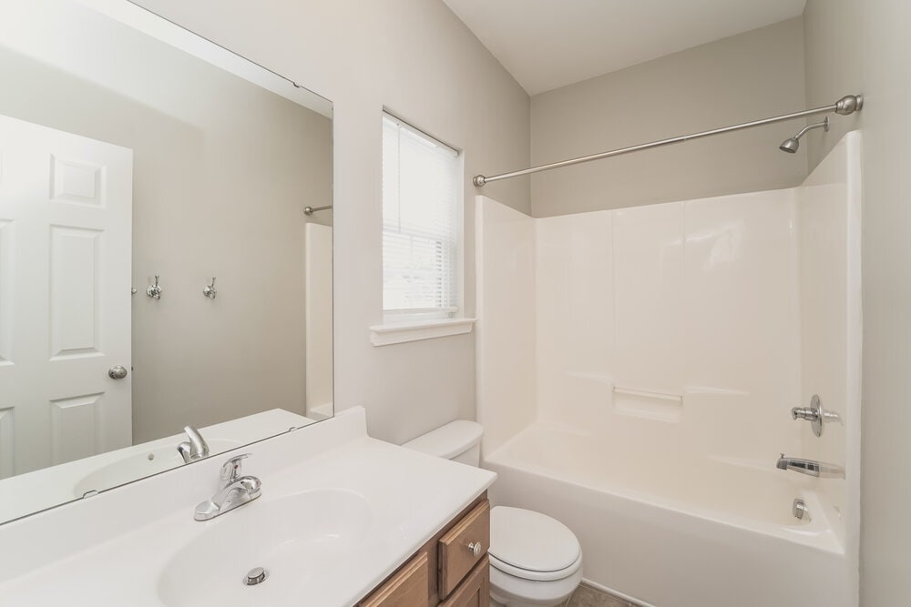 Building Photo - 769 Mott Shue Dr SW