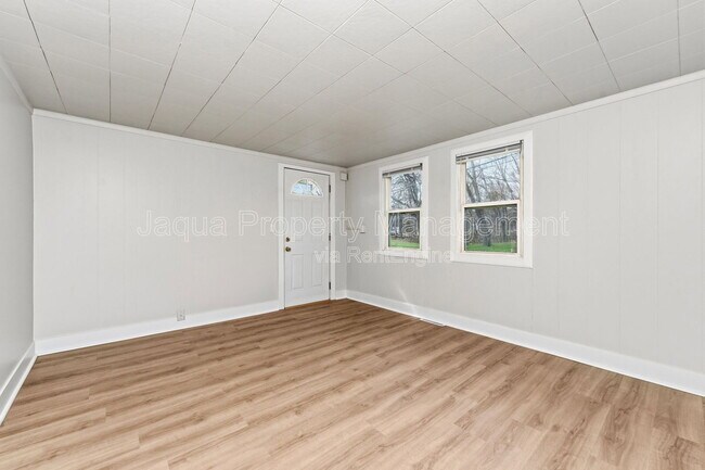 Building Photo - 5923 Missouri Ave