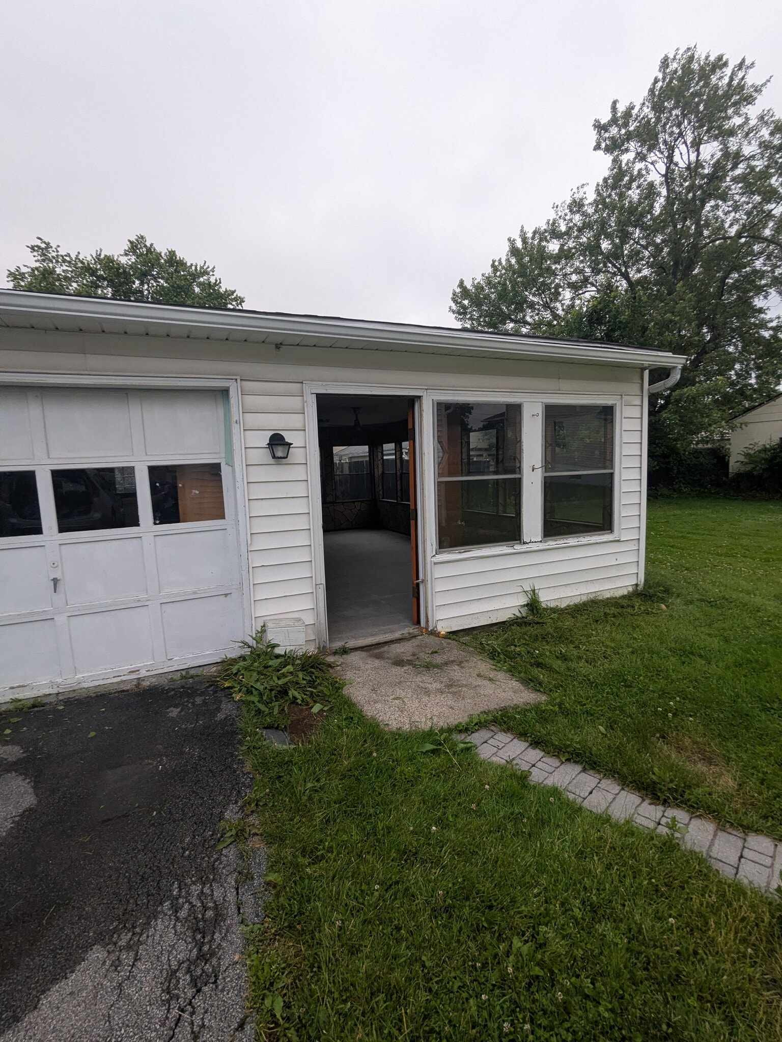 Outside Sunroom - 218 Alaska St