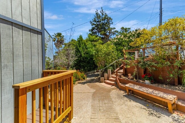 Building Photo - 21 San Benito Rd