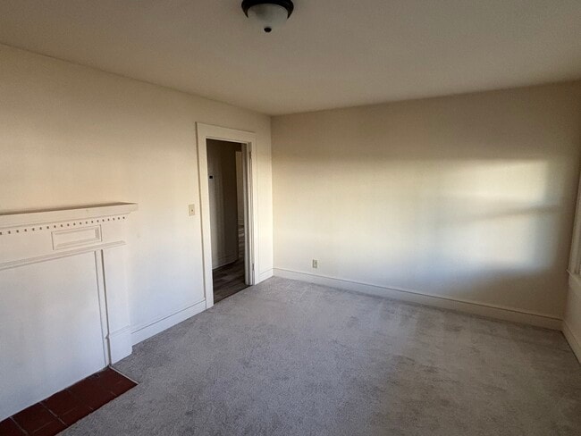 Building Photo - 311 Sunset Dr